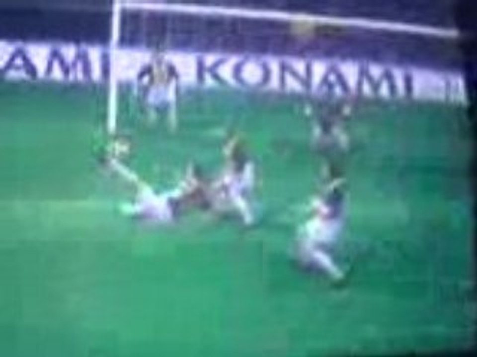 Ciseau su corner de Pauleta