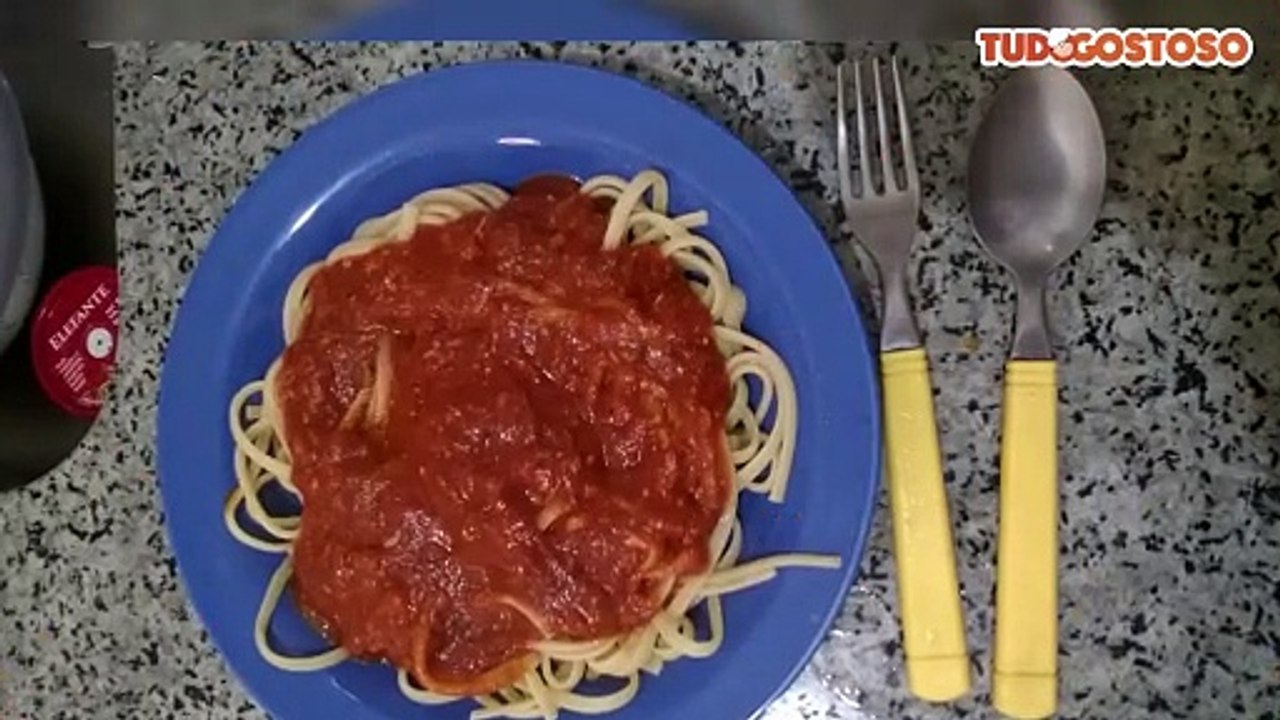 Molho de tomate rápido e saboroso