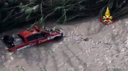 Vigile del fuoco muore mentre salva auto in panne nel Foggiano