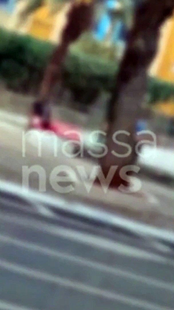 Casal é filmado em frente a igreja em cenas picantes à luz do dia no Paraná