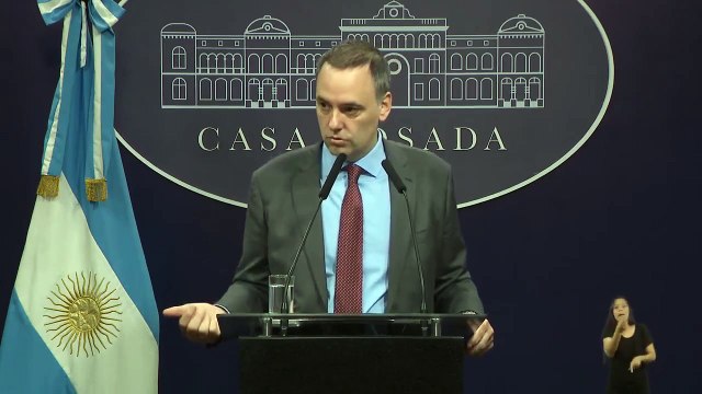 La indignante justificación de Adorni al festejo en Olivos por el veto a los jubilados