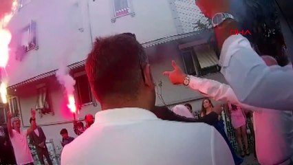 En güzel günü kabusa dönüyordu! Meşale gelinin duvağına düştü, yanmaktan son anda kurtuldu