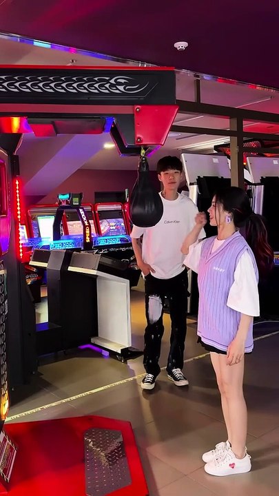 I don't know how to punch though #shorts #funny #viral