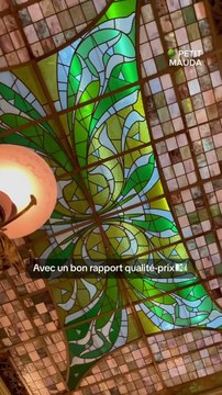 Un des plus beaux restos de Paris ✨ Découvrez l'ambiance chaleureuse et les délices culinaires du Bouillon Julien, un lieu emblématique de Paris ! ‍ Situé au 16 rue du Faubourg Saint-Denis, ce restaurant vous accueille dans un décor rétro et c