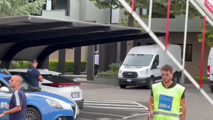 Daniele De Rossi esonerato: le proteste (tra urla e insulti) dei tifosi romanisti a Trigoria