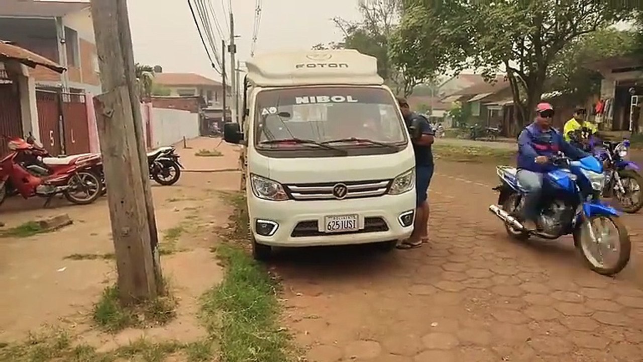 UN CLIENTE CRISTIAN MELGAR LÓPEZ DE MULTIMARCAS MARIANO DONO UNA BATERÍA NUEVA A BOMBEROS VOLUNTARIOS