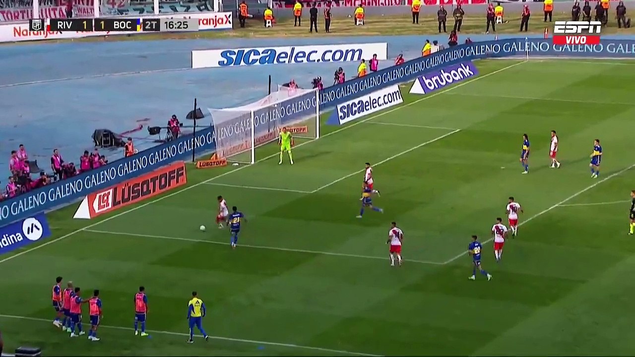 gol cavani a river.mp4