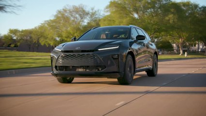 2025 Toyota Crown Signia Limited Storm Cloud Driving Video