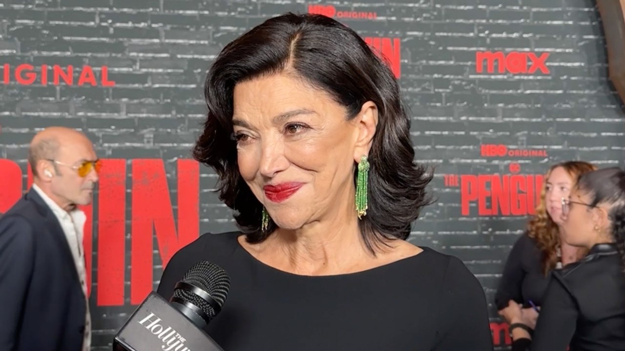 Shohreh Aghdashloo on 'The Penguin' Being Compared to 'The Sopranos': "Each of Them Have Their Own Ingredients" | THR Video