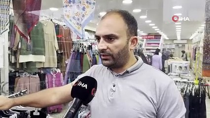 Hırsızın pişkinliği! Ürünleri önce beğendi, sonra çaldı