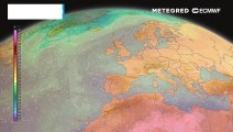 Warmes Altweibersommerwetter hat Deutschland erfasst. Über unseren Köpfen sin deutlich 