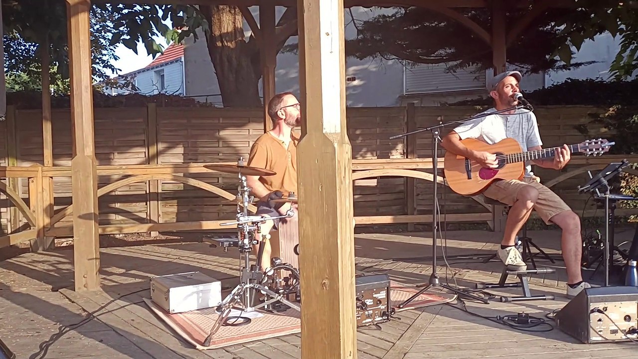 l'art prise 30 juillet 2024 square de jade Tharon plage...... georges brassens ... les copains d'abord