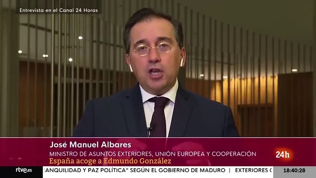 Albares aseguró que no hubo negociación con Venezuela para la llegada de Edmundo González
