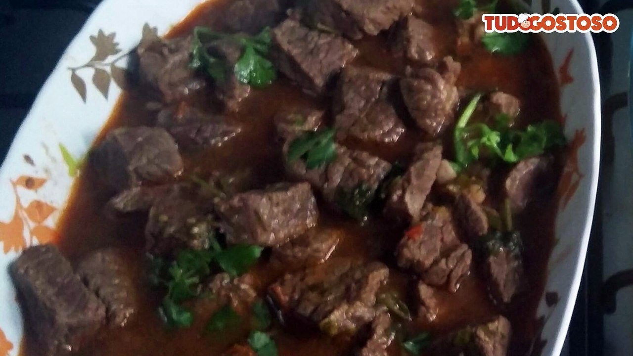 Ensopado de músculo com batata