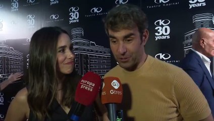 Candela Serrat y Daniel Muriel Hablan Sobre la Vida como Abuelos de Joan Manuel Serrat 👶