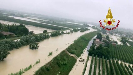 Fiumi esondati tra Ravenna e Lugo: è tutto allagato. Il video dall'elicottero