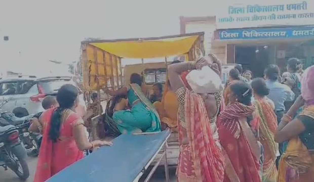 पिकअप वाहन में महिला ने बच्चे को दिया जन्म,  बच्चे और मां दोनो स्वस्थ...