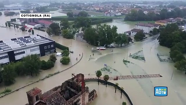Emilia-Romagna, a Cotignola esonda il torrente Senio: il video dal drone