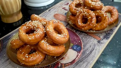 مطبخ ام وليد  الكعك المقلي المعسل مقاديرو دايما متواجدة في البيت حلوة هايلة لقهوة العصر وبنينة