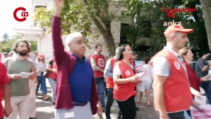 DİSK'in Geçinemiyoruz eylemi çağrısına vatandaştan destek ''Yapın yavrum yapın. Hastaneden geldim, açım, bir simit alabildim, yazık değil mi bana ''