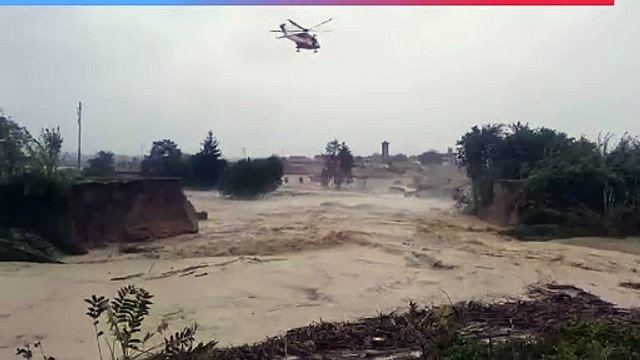 Traversara, il punto dove il Lamone ha rotto l'argine. L'impeto del fiume