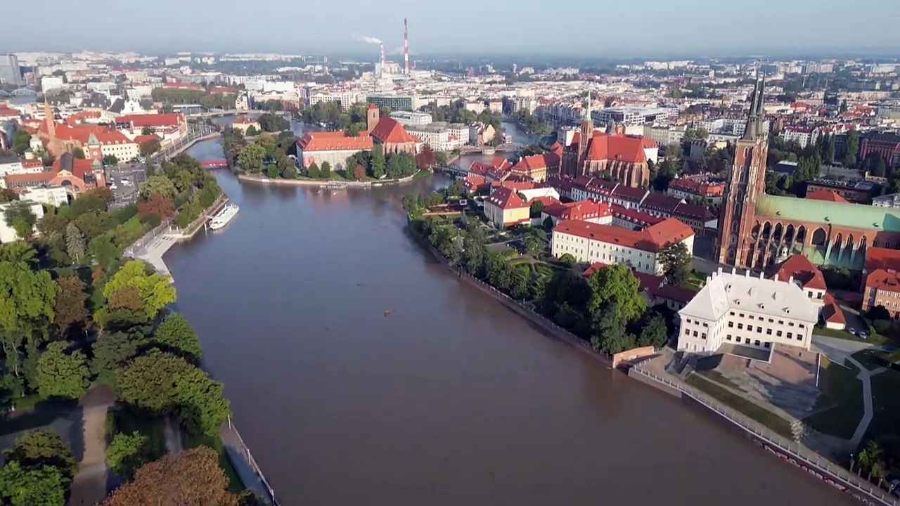 Elbe-Scheitel passiert Dresden - von der Leyen besucht Breslau