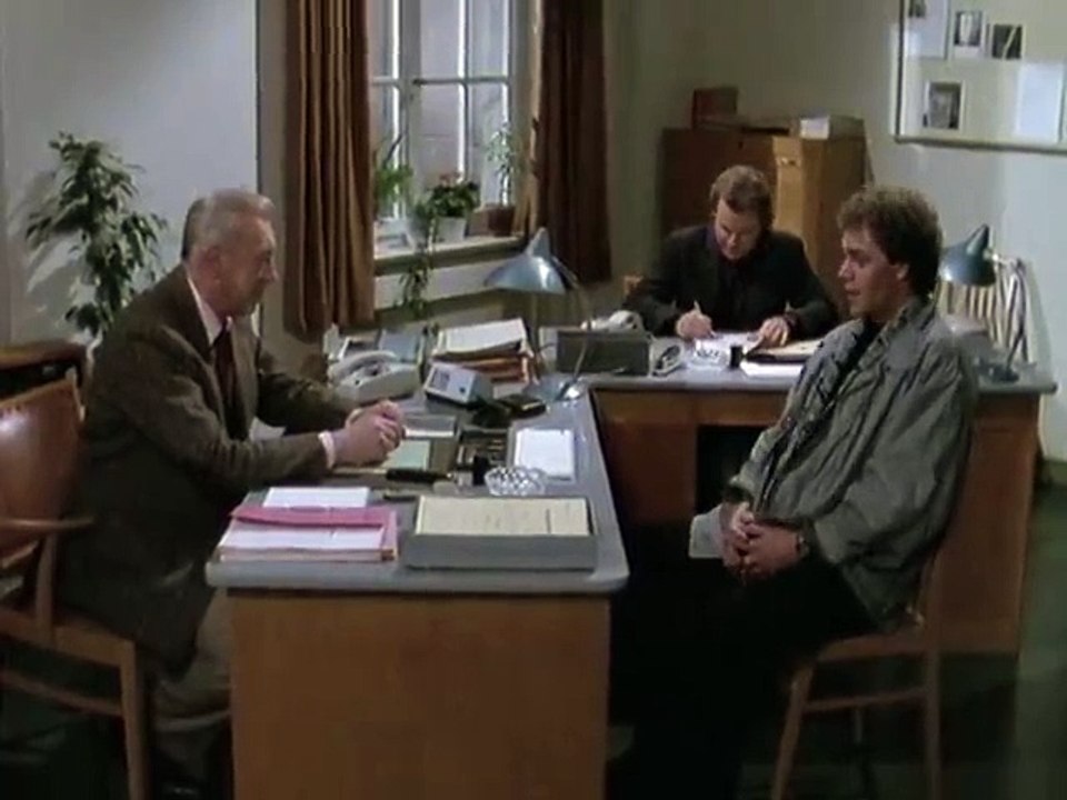 Derrick  S11E03 - Die Nacht des Jaguars