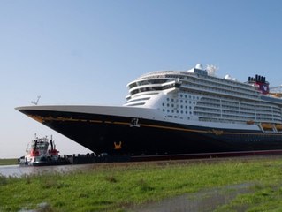 "Disney Treasure": Riesiges Schiff sorgt für Aufsehen auf der Ems