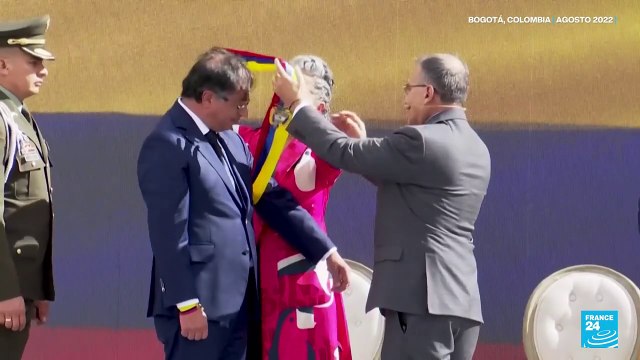 Revés para la “paz total” de Petro: se suspenden negociaciones con ELN en Colombia