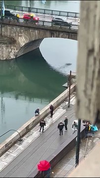 Torino, minaccia di gettarsi nel Po: salvato da carabiniere fuori servizio