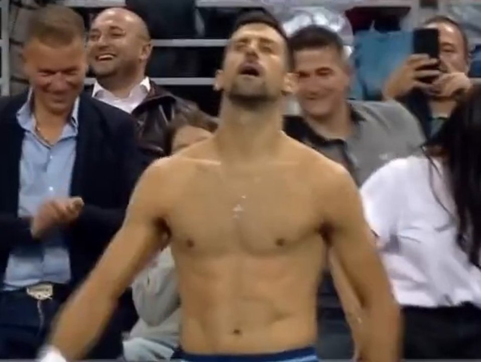 Tennis-Star Novak Djokovic begeistert Fans mit Strip-Show