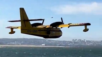 Portugal rompe a aplaudir por el avion que España ha enviado para apagar los dramáticos incendios