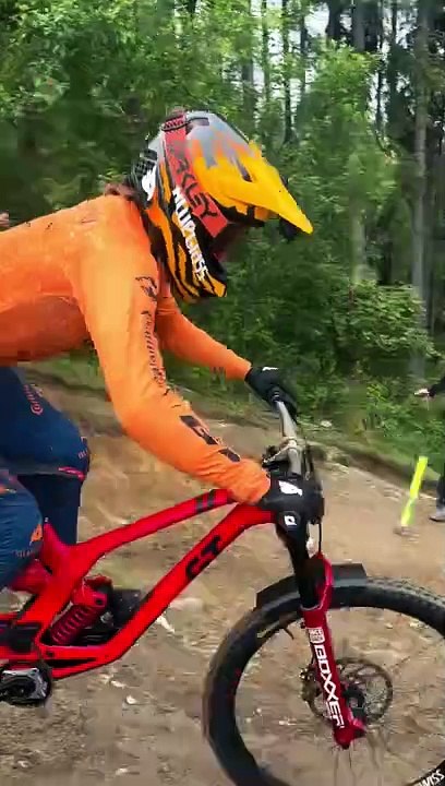 After having this big otb in Leogang and even though the scans were clear I have decided not to race in V...as a tough decision especially at my home World Cup but I don’t feel 100% and with a broken nose this track is no joke. I