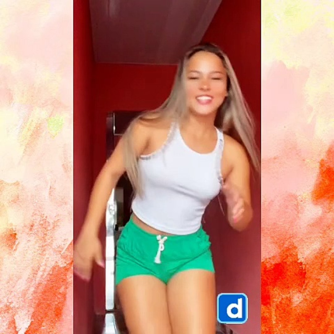 ⁣Rebolando