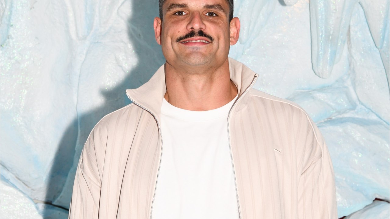 "Elle m'a répondu un truc drôle" : Florent Manaudou raconte sa rencontre pleine d'humour et de tendresse avec sa compagne