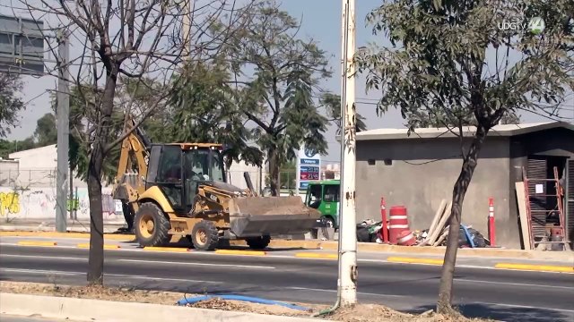 Dan obras de Peribús a empresas que no construyen