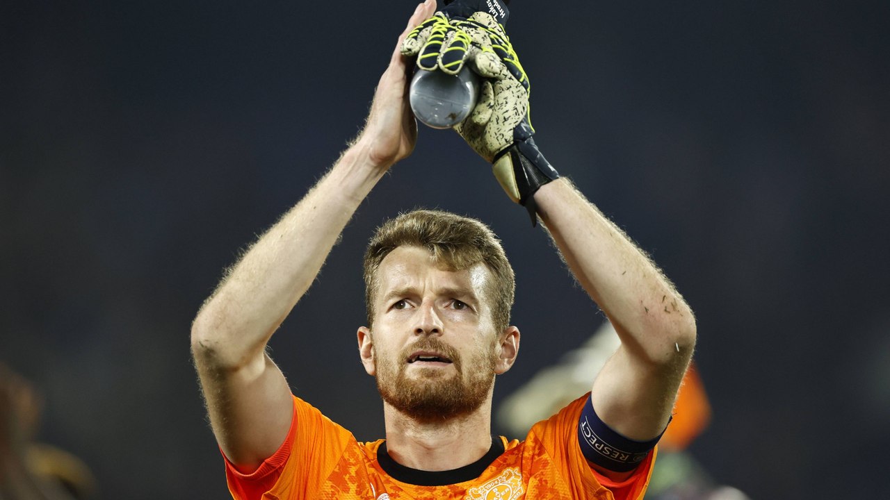 'Flo doing Flo-things': Hradecky scherzt mit Reportern über Wirtz