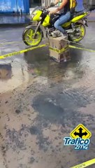 Tremenda fuga de agua en calles de la colonia Mexicaltzingo