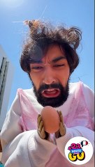 J'ai tellement peur que l'huile éclabousse en cuisinant, contrairement à ma mère