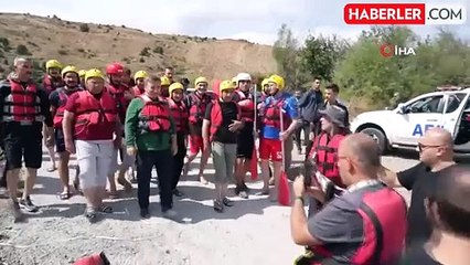 Gazilerden Karasu Nehri'nde Türk Bayrağı Açma Etkinliği