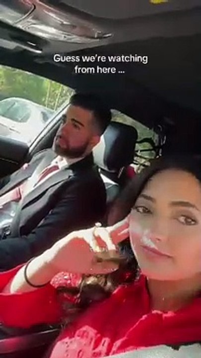 Arriva in ritardo al matrimonio dell'amica con...