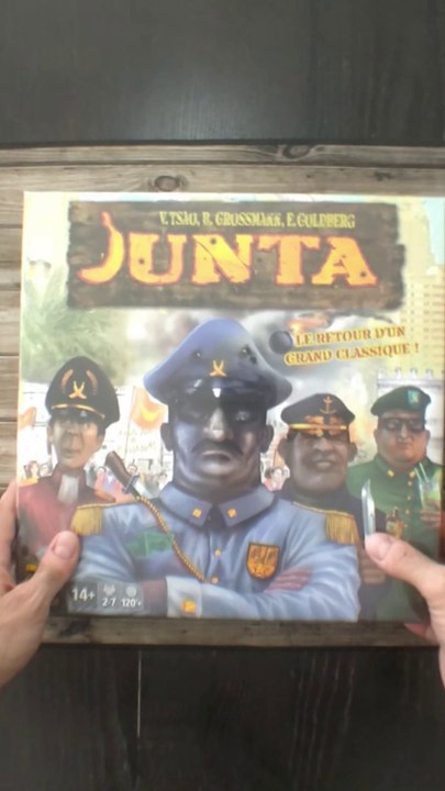 Junta / Unboxing