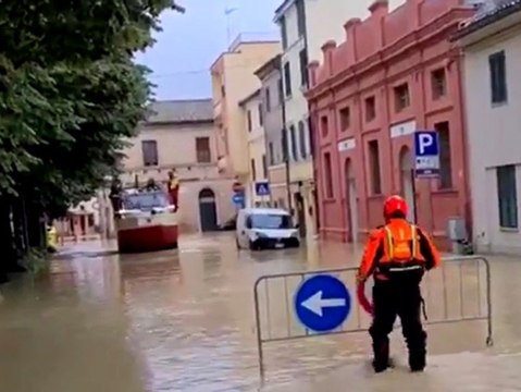 Alarmstufe Rot : Extremes Hochwasser wütet in Norditalien