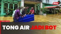 Banjir: Masjid guna tong air bawa jemaah tunai solat Jumaat
