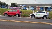 Mulher fica ferida após colisão entre carros na rodovia BR-277, em Cascavel