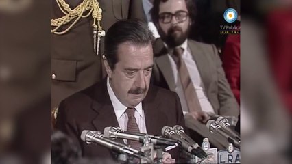 La CONADEP entrega su informe al presidente Raúl Alfonsín (1984)