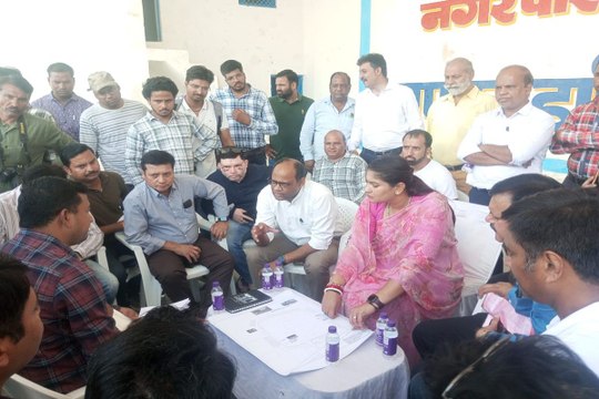 विधायक ने किया शहर का मैराथन निरीक्षण, लिया विकास कार्यों का जायजा