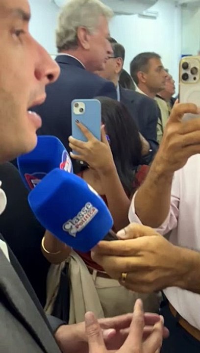 "Você não é obrigado a ficar casado com ninguém. Agora, a respeitar a sua própria história, você tem que fazer" dispara Léo Prates contra Geraldo Júnior