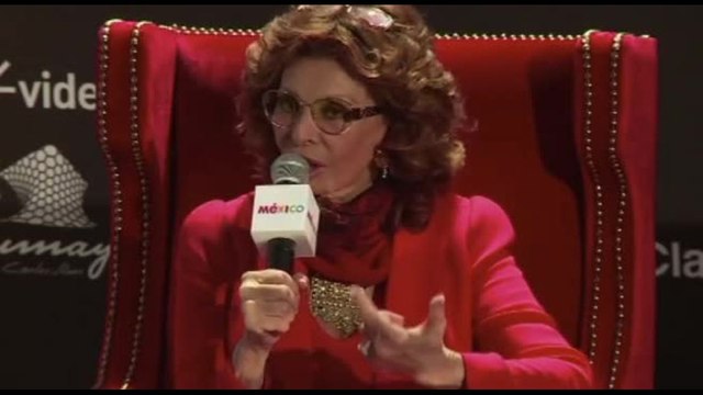 I 90 anni di Sophia Loren, mito del cinema italiano nel mondo