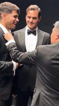 ¡Hay vacile para rato! El gesto de Federer con Alcaraz que desata la risa de ambos